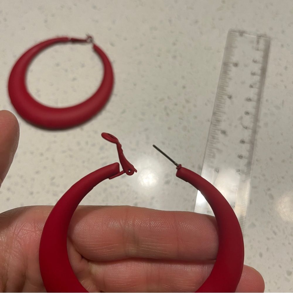 Minimalistic Red Hoop Earrings‎ - Picture 6 of 12